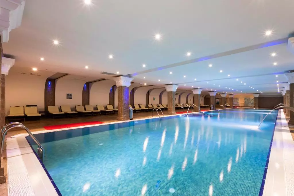 استخر HOTEL ORANGE COUNTY KEMER